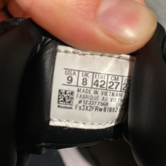 Allen Iverson shoes - Picture 7 of 7